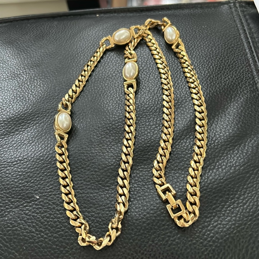 Gold Tone Vintage faux Pearl Link Necklace - Elegant Women's Necklace